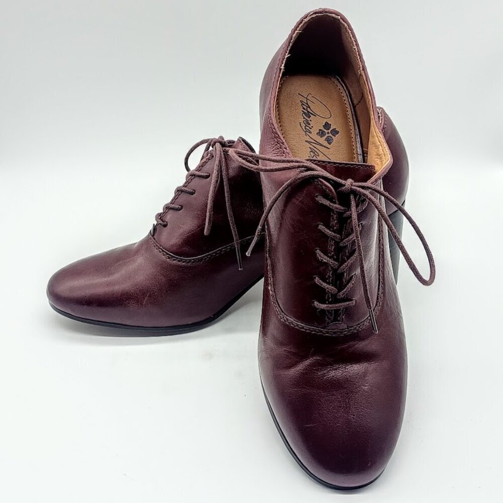Patricia Nash Burgundy Leather Oxford Lace-Up Shoes